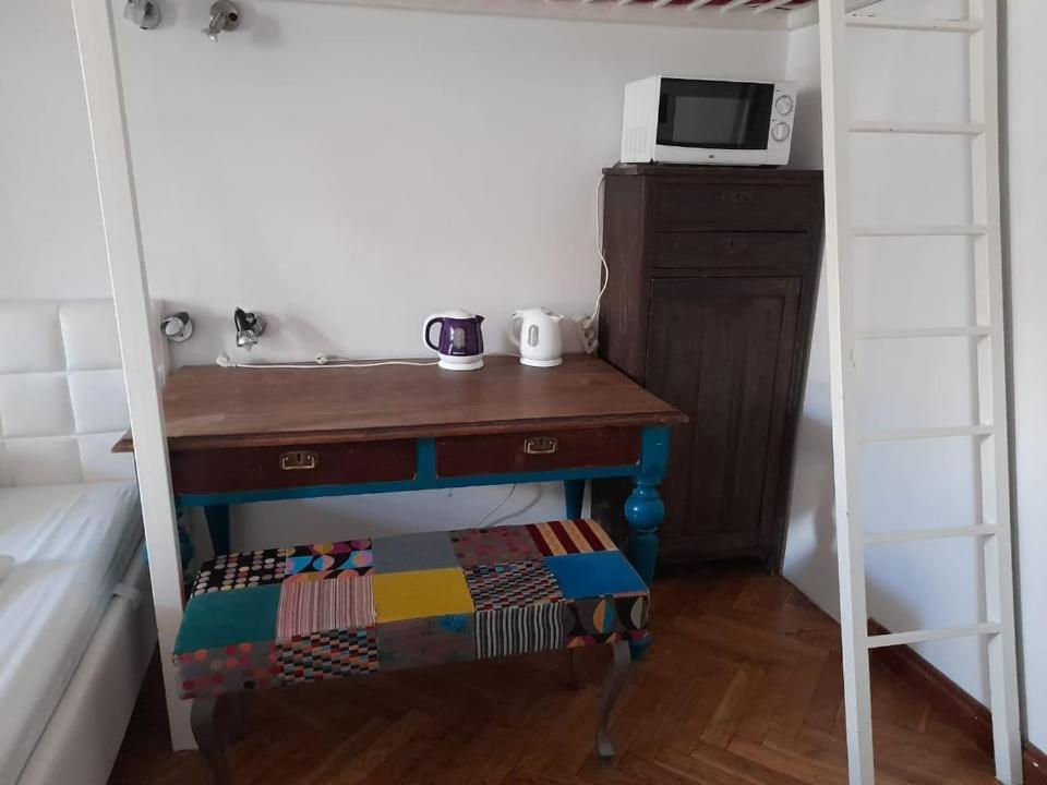 Rodzinna Przestrzen Dla 8 Osob 2 Pokoje Z Lazienka I Mini Aneksem Warsaw Luaran gambar