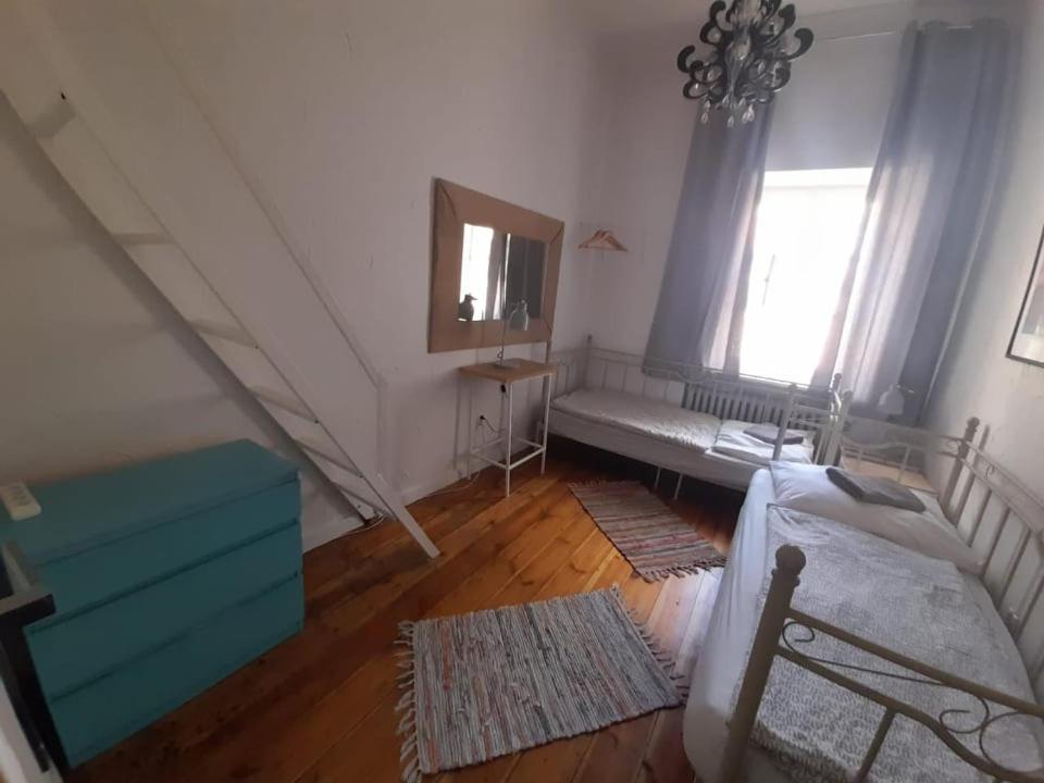 Rodzinna Przestrzen Dla 8 Osob 2 Pokoje Z Lazienka I Mini Aneksem Warsaw Luaran gambar